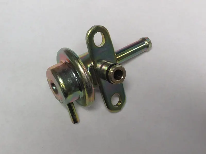 64114 Fuel Pressure Regulator 1