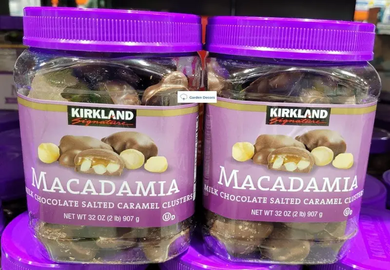 Kirkland Signature Macadamia Milk Chocolate Salted Caramel Clusters 32Oz 907G (Two Jars) 1